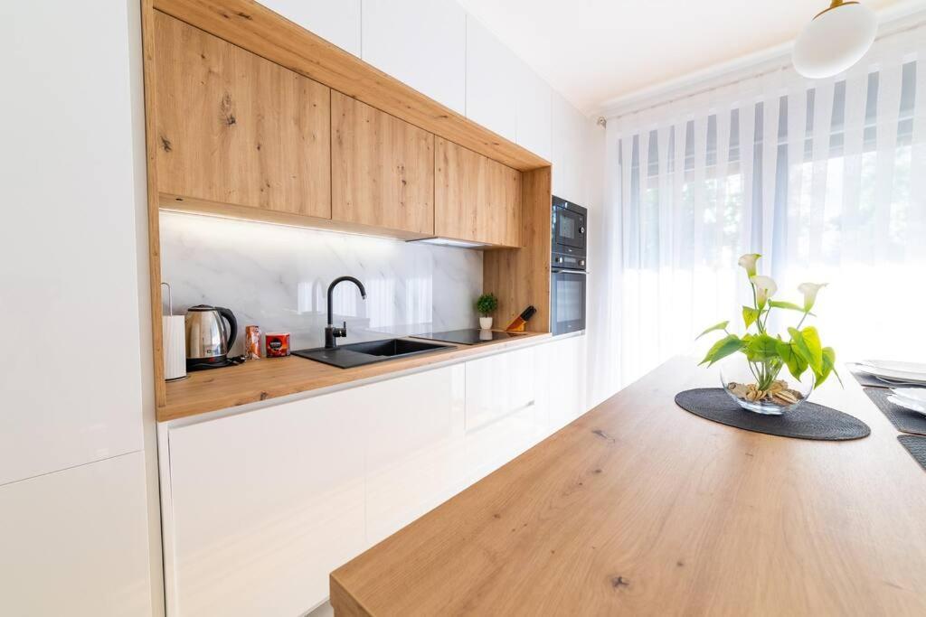 Apartman Lux Self Check-In Virovitica Exteriör bild